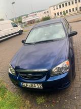 Kia Cerato lx 1.6 L - Kia Cerato mit Benzin-Antrieb