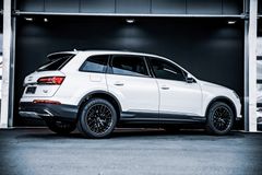 AUDI Q7 50 TDI Quattro - Unfallfrei - Neuwagenzustand