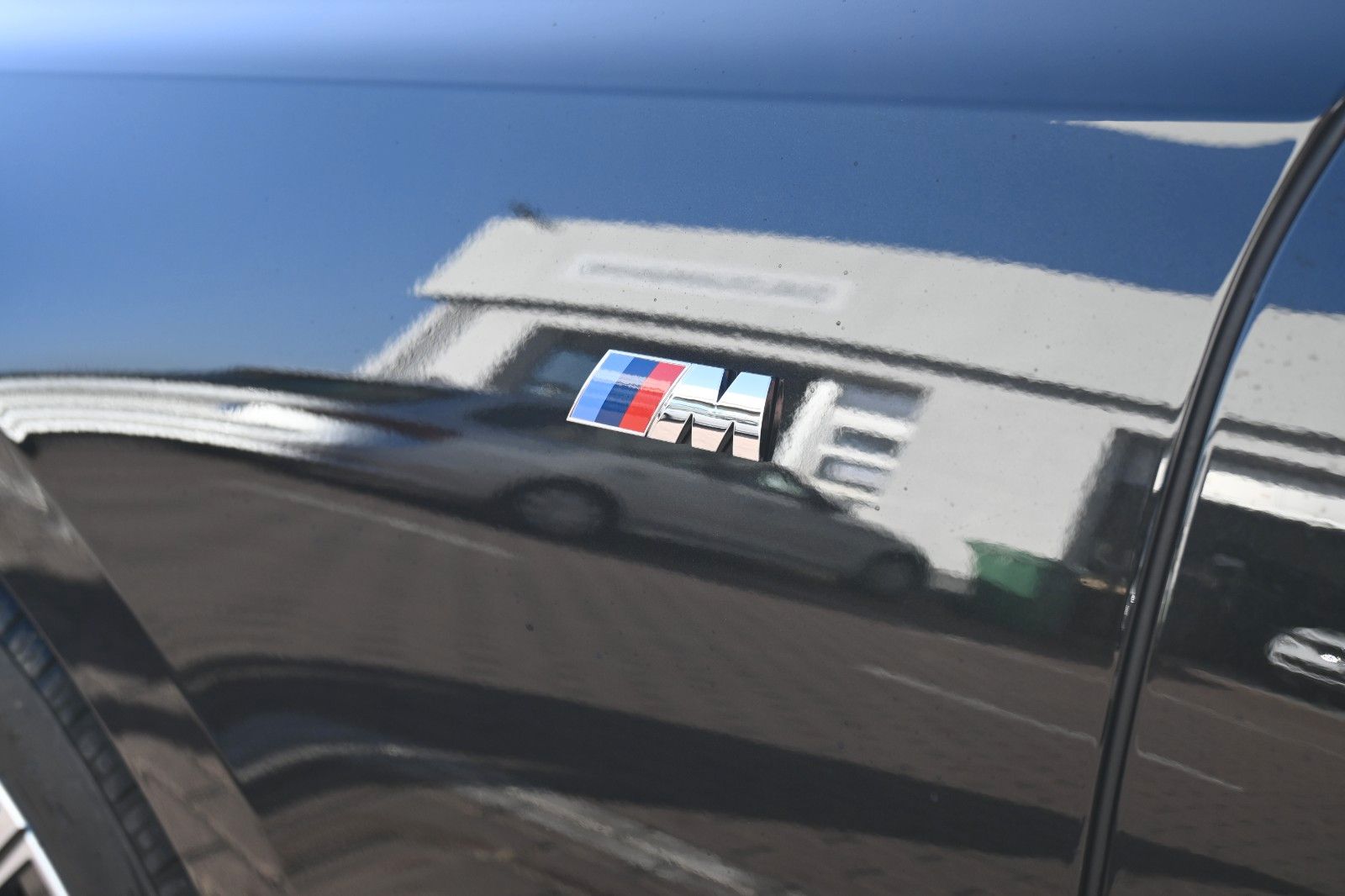 Fahrzeugabbildung BMW 740 d xDrive M Sport*PANO*Shadow*MIETKAUF