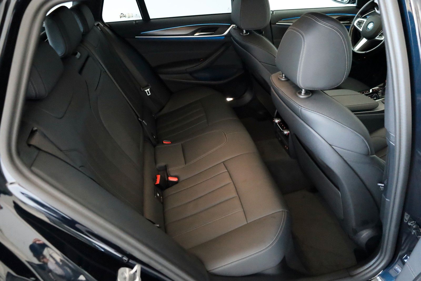 Fahrzeugabbildung BMW 530e Touring M Sport Leder,Navi,LED,Park Assist