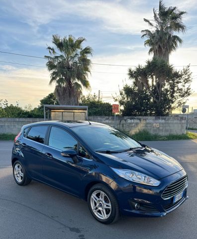 Ford FORD FIESTA 1.5 DIESEL BLACK E WHITE EDITION 201