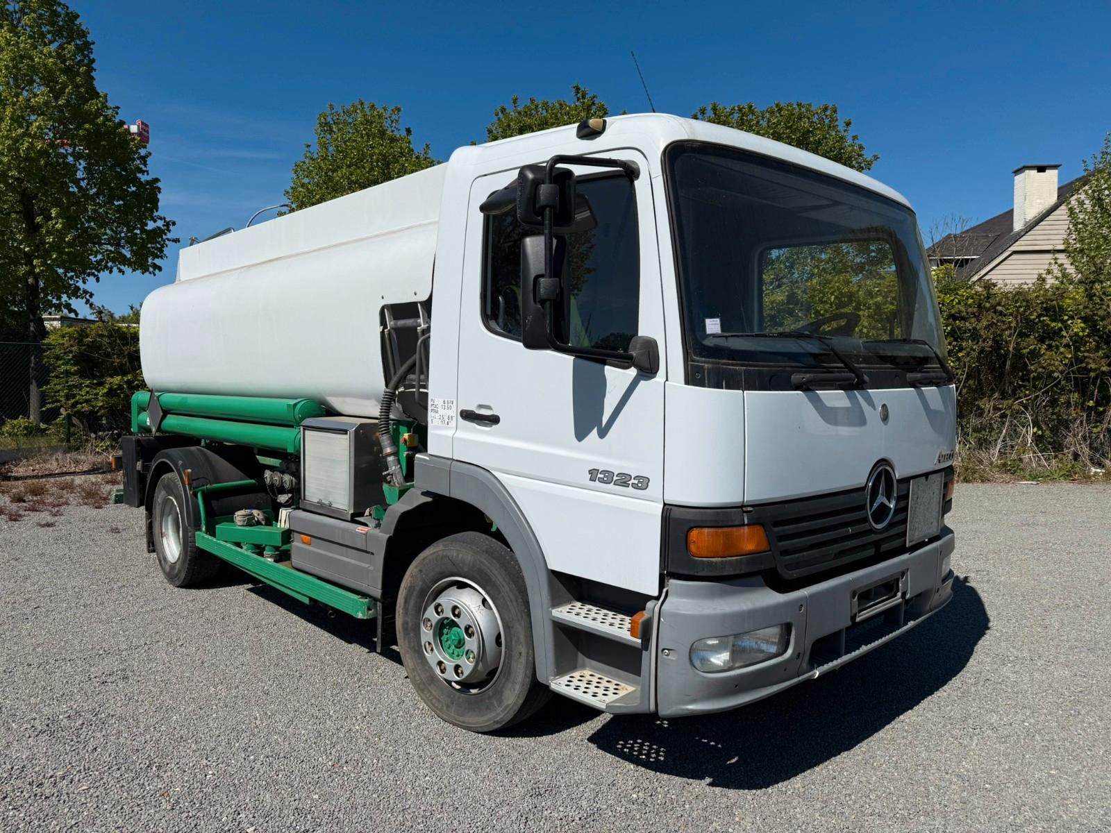 Mercedes-Benz Atego 1323 / Tank 9000 Liter für Diesel/Benzin