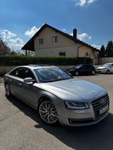 Audi A8 3.0 TDI Quattro, Vollausstattung, 8-fach ber. - silberne Audi A8