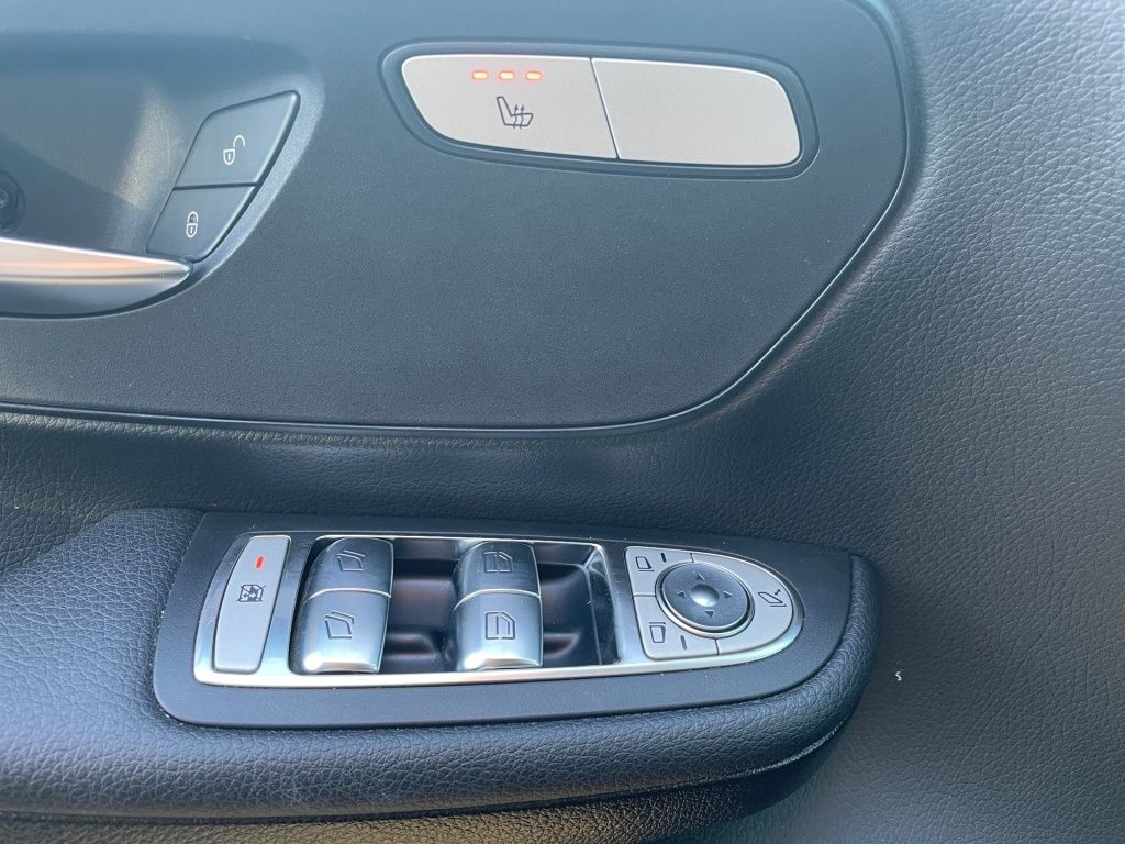 Fahrzeugabbildung Mercedes-Benz V-Klasse EDITION V 250 d lang LED, NAVI, SHZ, 19