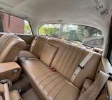 Mercedes-Benz 220 - mit Benzin-Antrieb: Coupe, Beige, Schiebedach