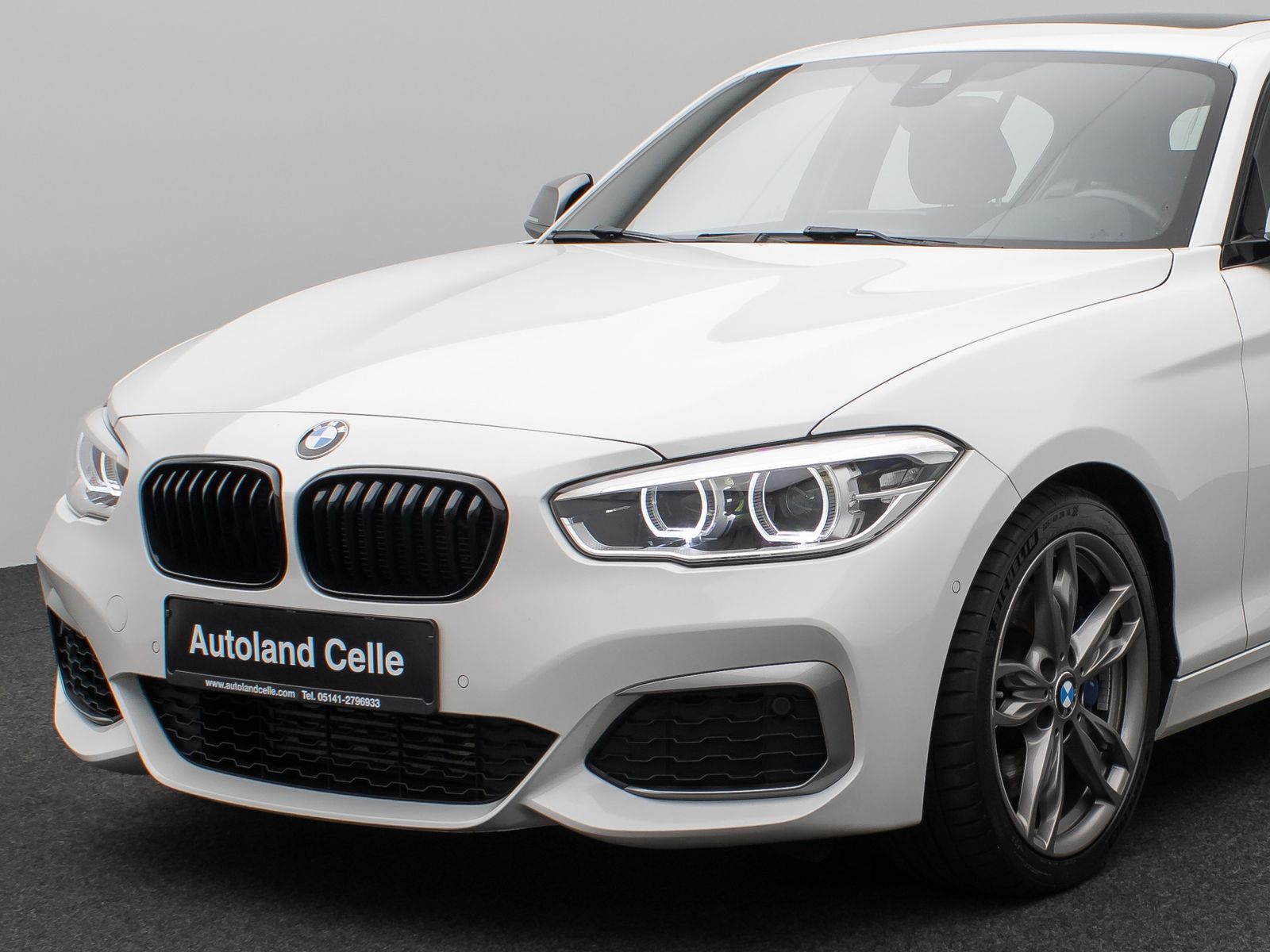 Fahrzeugabbildung BMW M135i xD Parkassist Glasdach H/K NaviPr Komfort