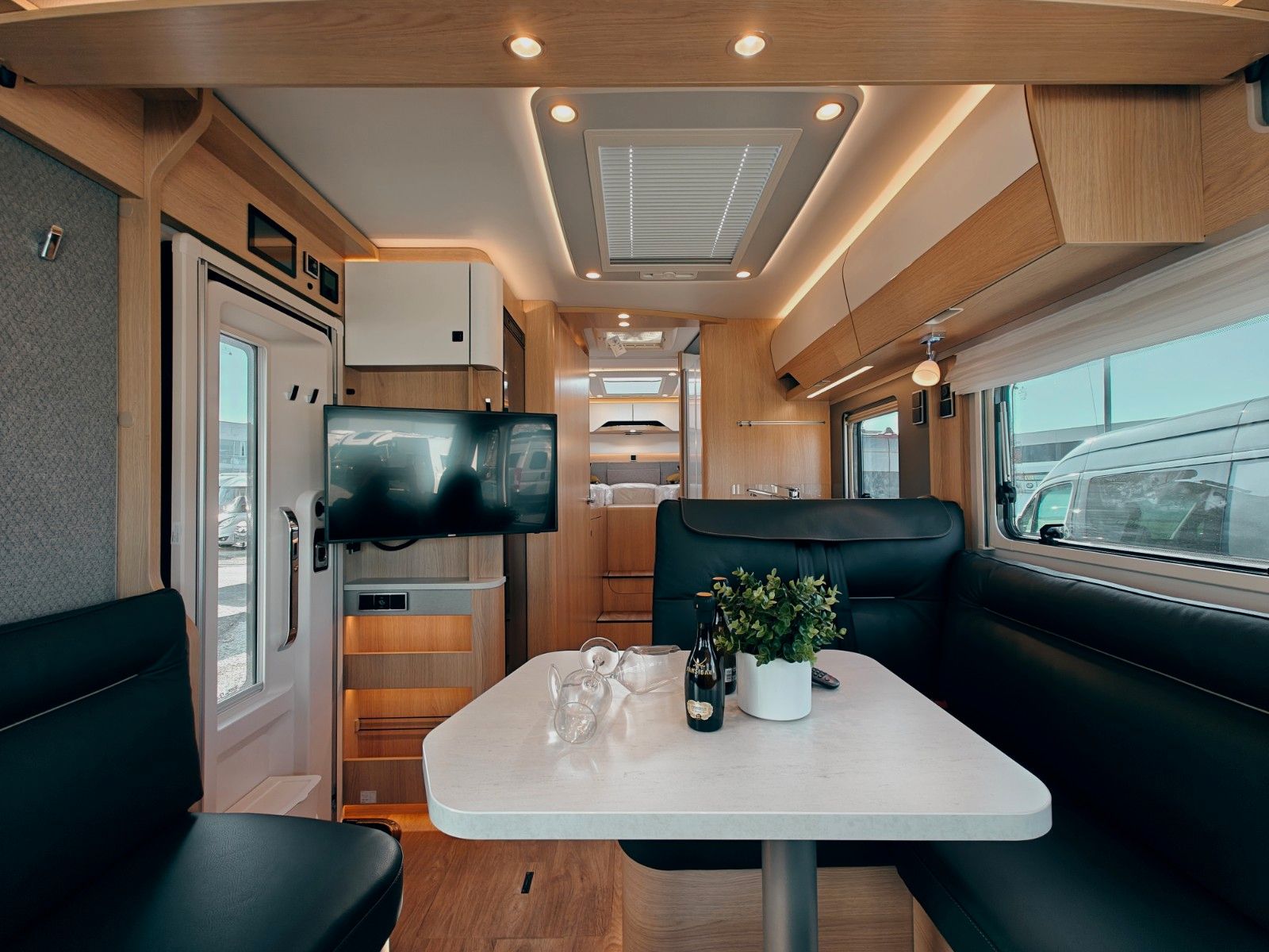 Fahrzeugabbildung HYMER / ERIBA / HYMERCAR B-KLASSE MC I 680 PREMIUM - NEU! MODELL 2025