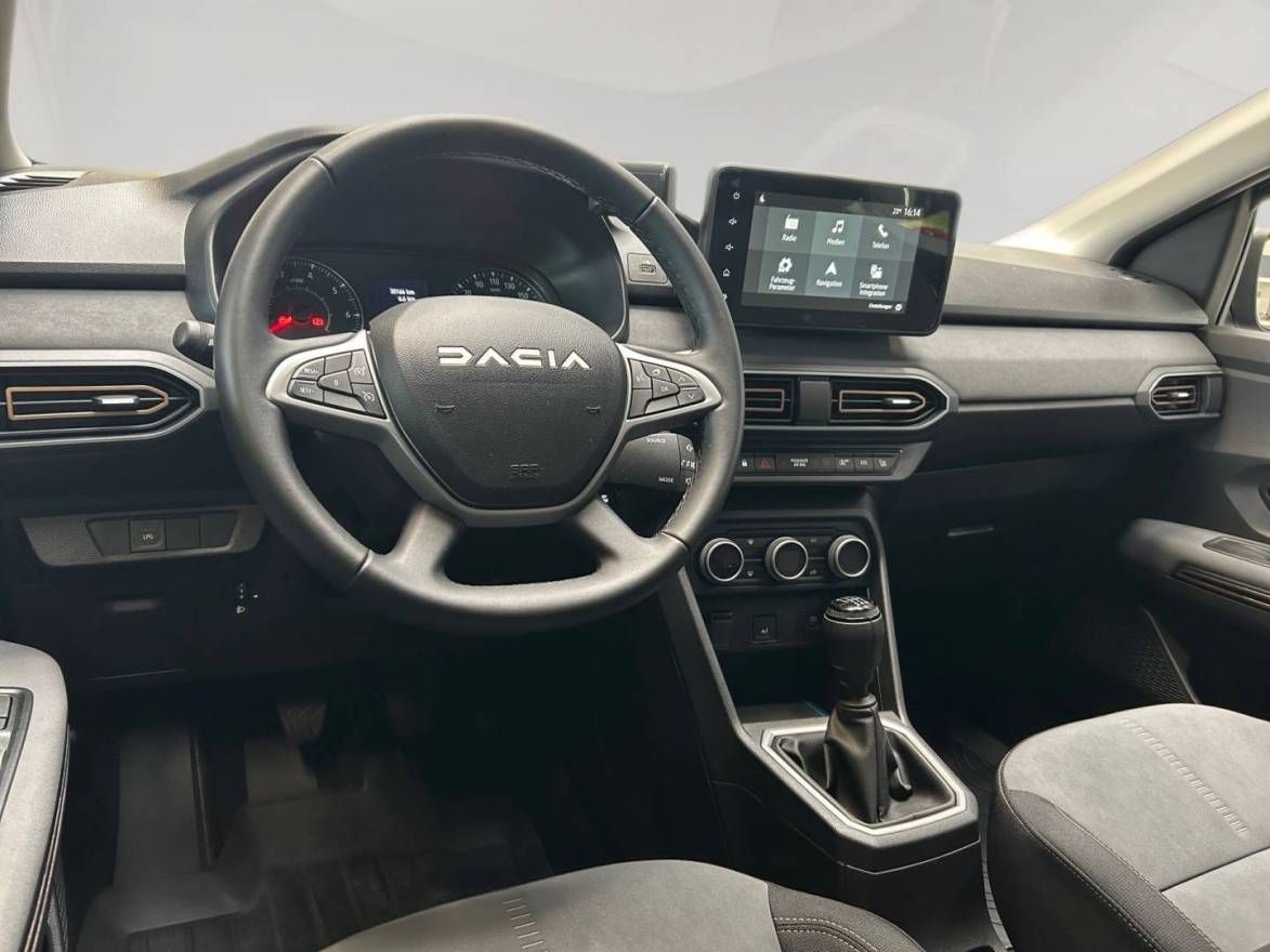 Fahrzeugabbildung Dacia Sandero Stepway Extreme+ TCe 100 ECO-G