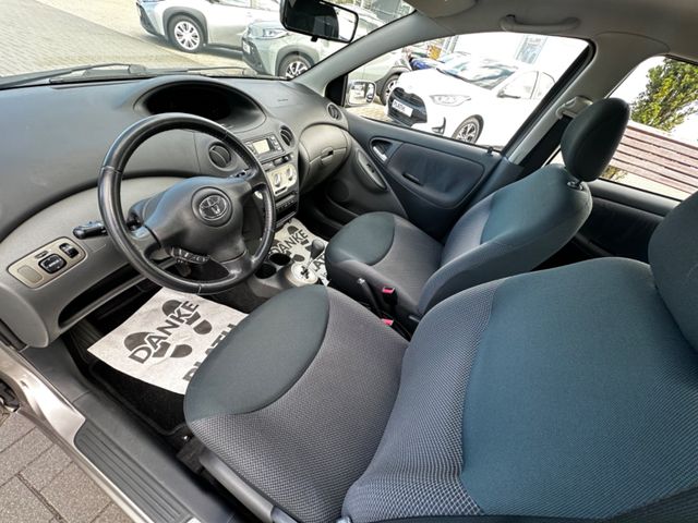 Toyota Yaris  1.0 Sol