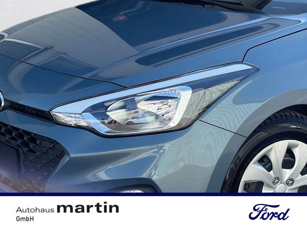 Fahrzeugabbildung Hyundai i20 1.0 Trend NAVI USB FSE KLIMA PDC SITZHEIZUNG