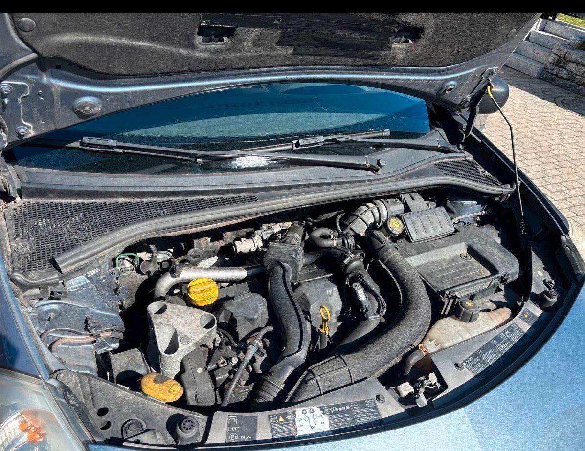 Renault Clio 2009 — photo 10
