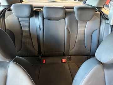 Audi A3 *TÜV:228*KEYLES*TEMPO*NAV*PDC*2-ZONEN*