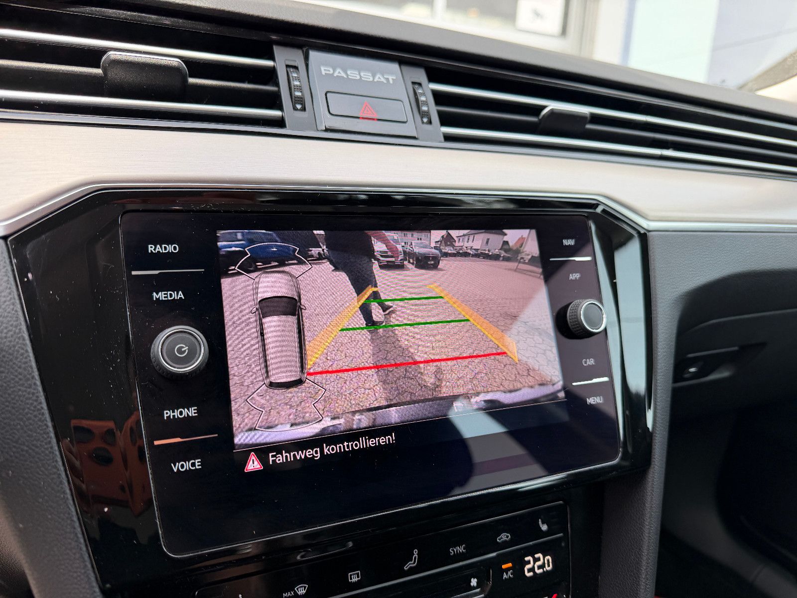 Fahrzeugabbildung Volkswagen Passat 2.0 HIGHLINE /KAMERA/MASSAGE/SHZ/LED/NAVI