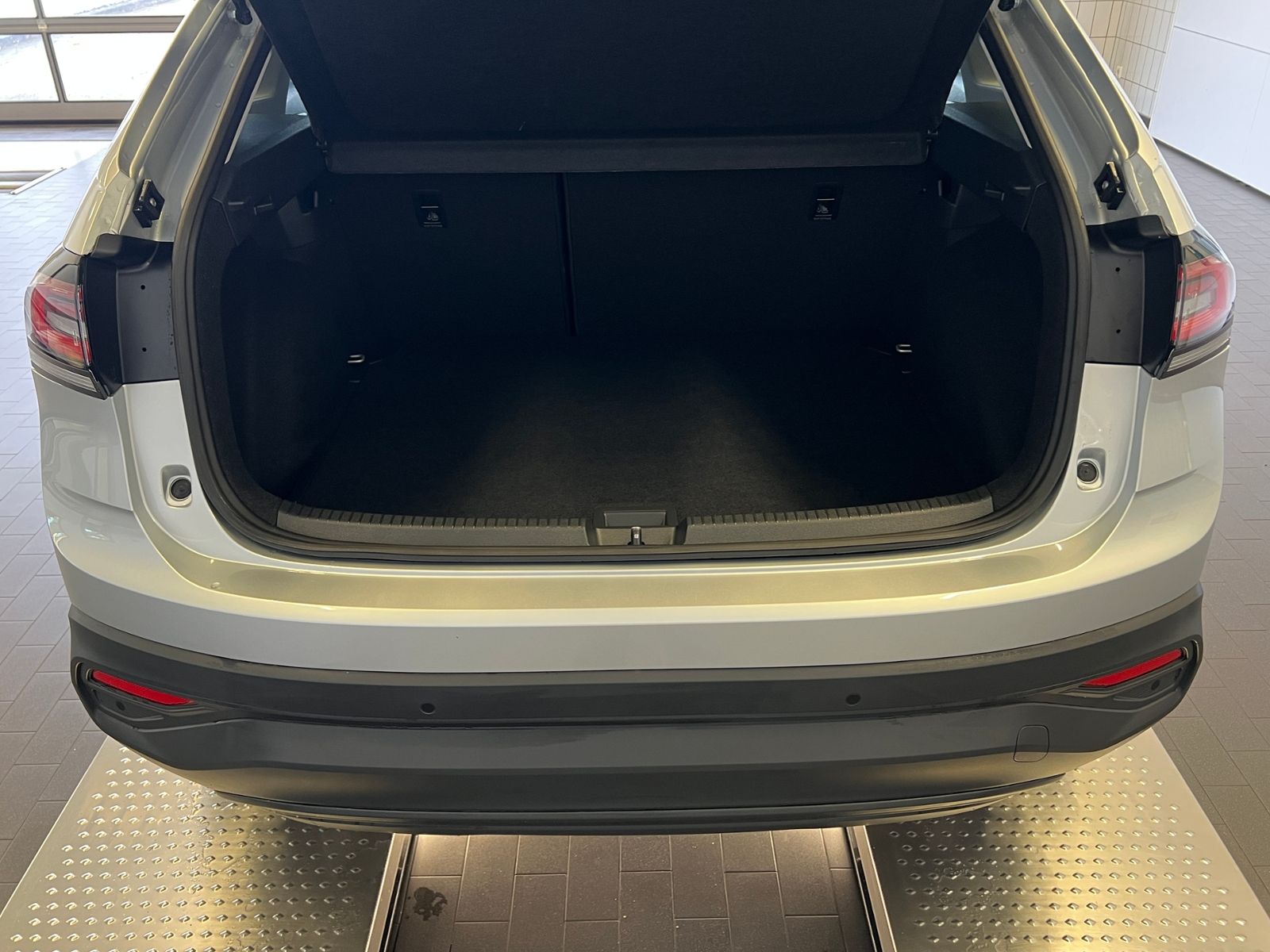 Fahrzeugabbildung Volkswagen Taigo Life 1.0 TSI DSG *IQ.Light, R2D, Kamera, 1