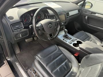 Volkswagen Touareg - 12
