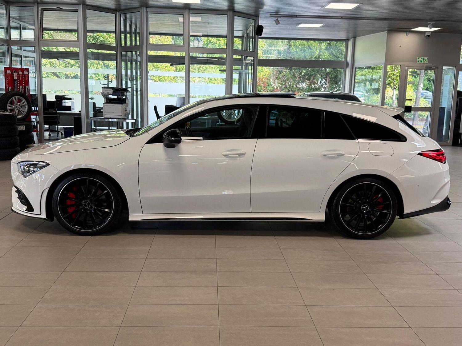 Mercedes-Benz CLA 35 AMG Shooting Brake Automatik Panorama 