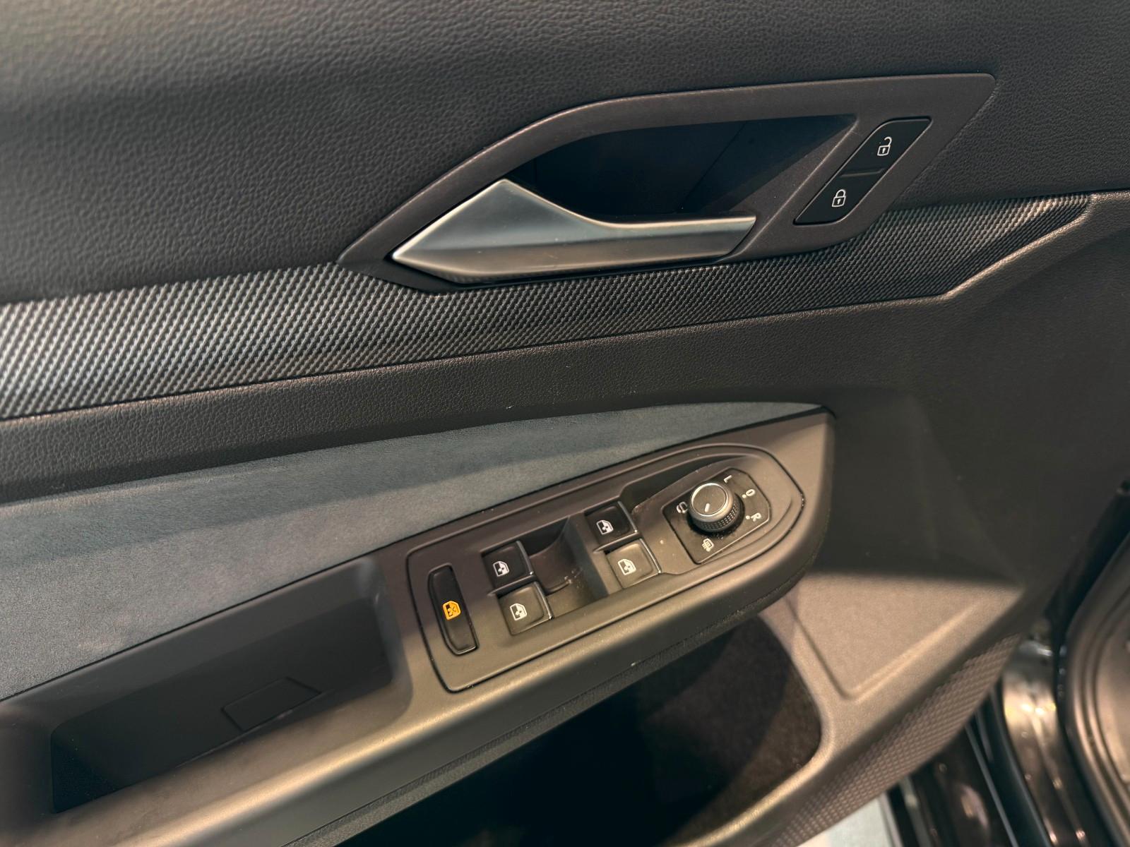 Volkswagen Golf VIII Lim. 2.0 TSI R*Akrapovic*Ambiente*, миниатюра 13