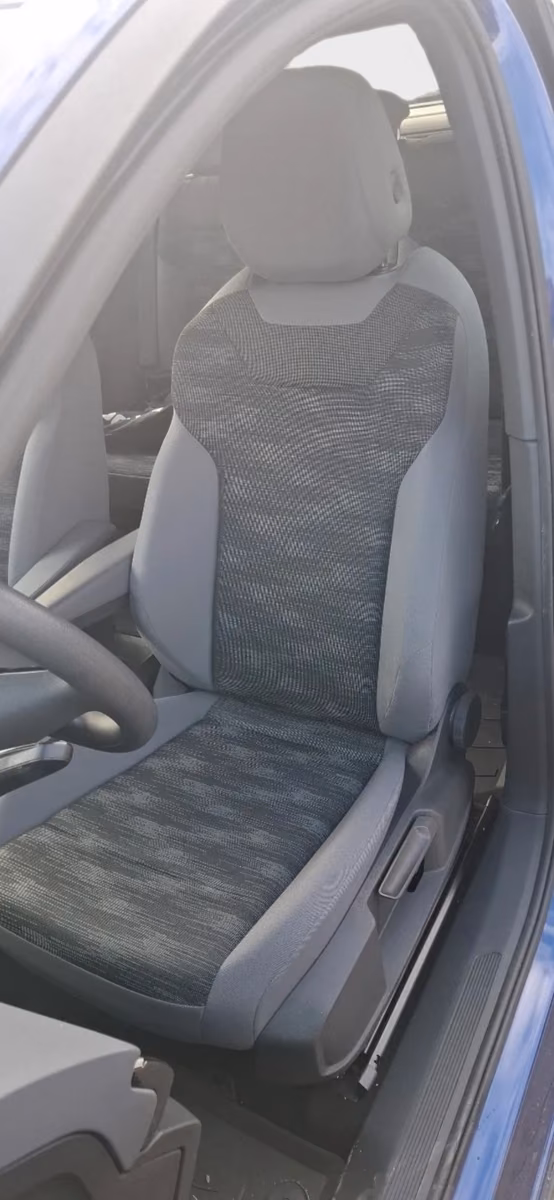 VOLKSWAGEN ID4 - PURE - 109 KW - BVA - VOLANT EN CUIR
