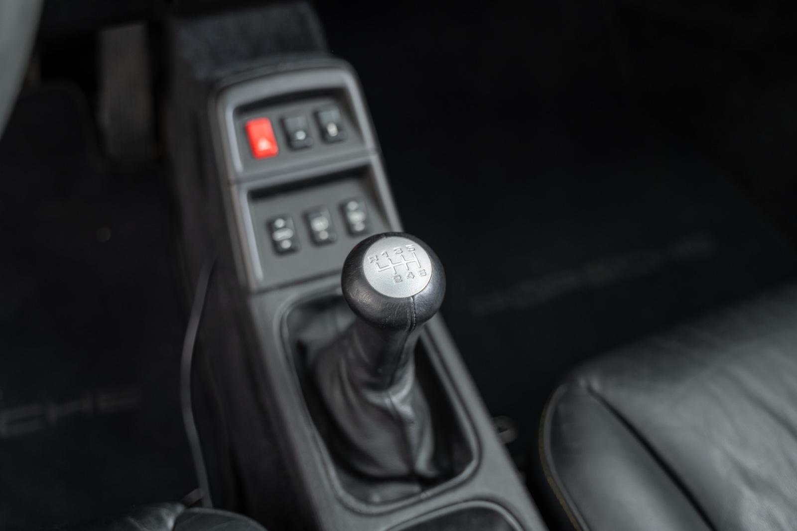 Porsche 993 Carrera 4
