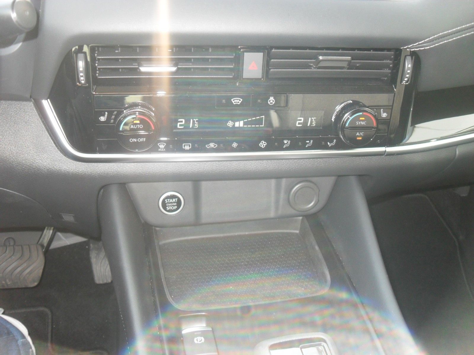 Fahrzeugabbildung Nissan Qashqai N-Connecta 1.3 DIG-T MHEV