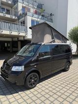 Volkswagen T5 California black  - schwarze Volkswagen T5 California