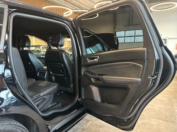 MYAUTOCENTER – Gebraucht- und Jahreswagen mit Werkstattservice in Pfaffenhofen Ford S-Max ST-Line *2. Hand*AHK*Klima*Navi*7-Sitzer*