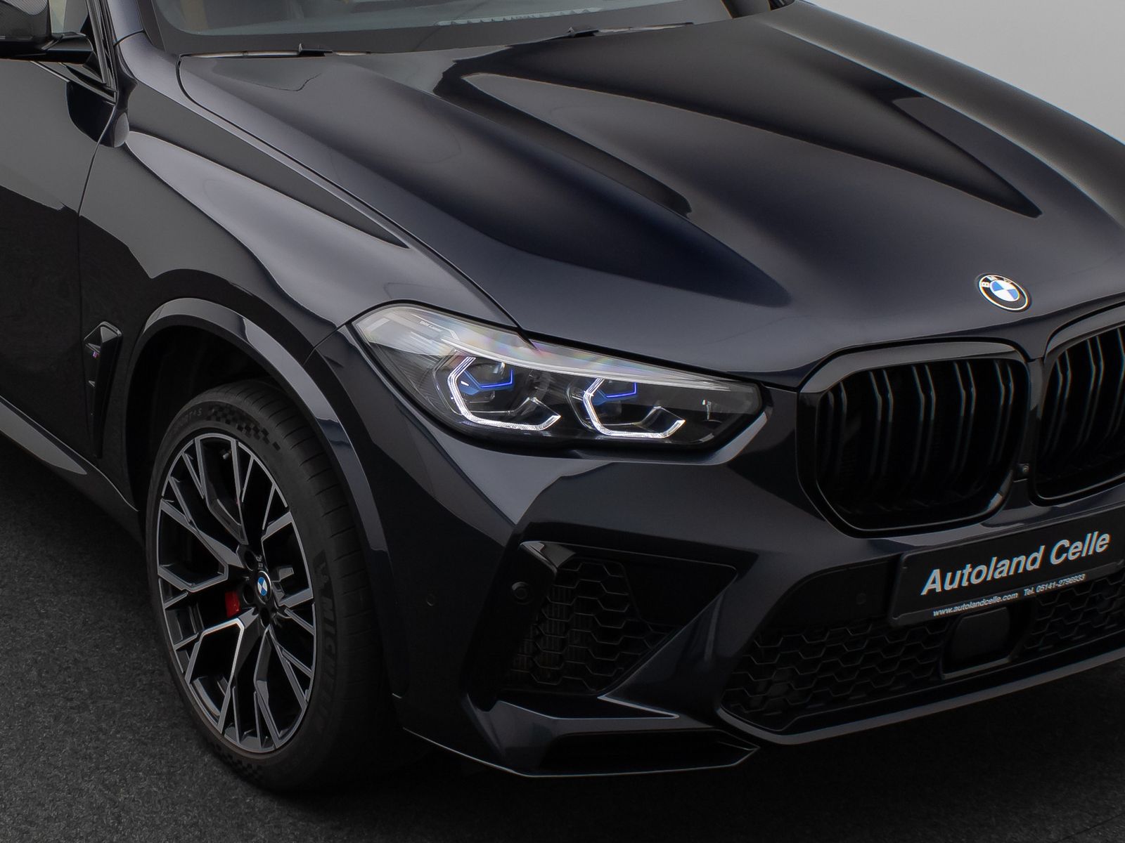 Fahrzeugabbildung BMW X5 M Competition Panoram 360°HUD B&W SoftCl VOLL