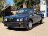 BMW 320 i E30 - BMW 320 mit Benzin-Antrieb: Coupé, E30 320i