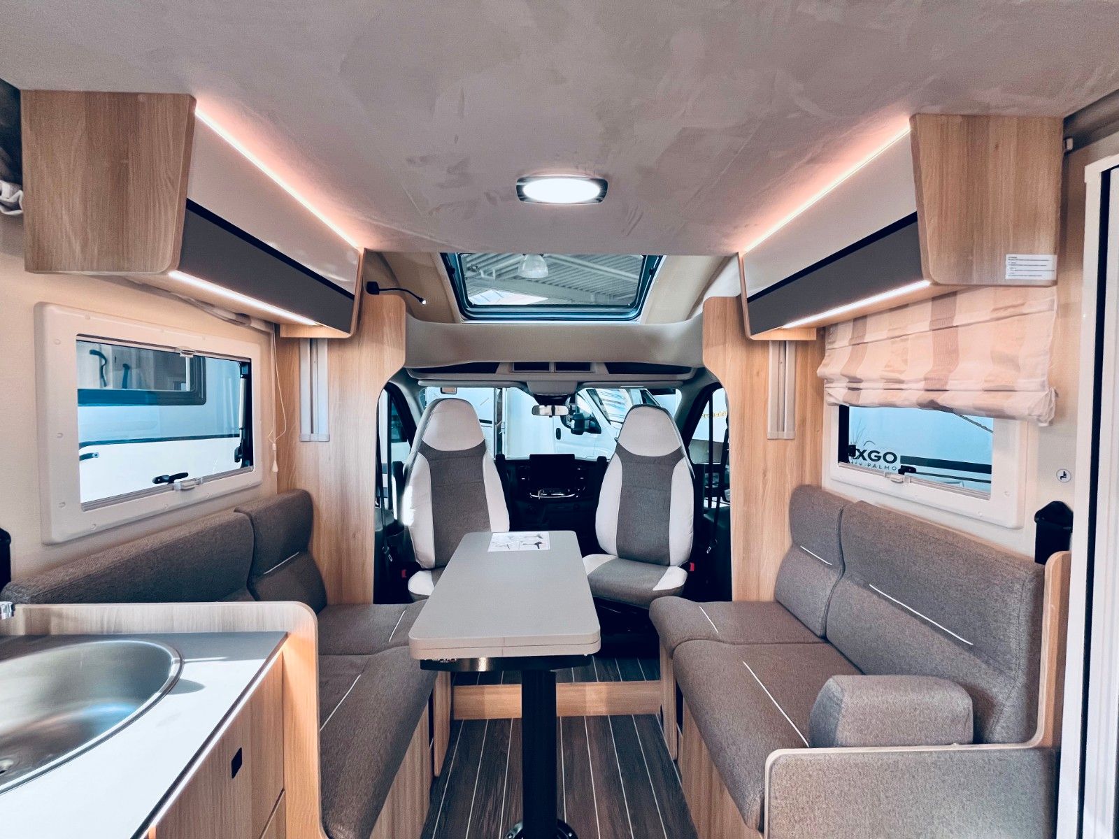 Fahrzeugabbildung NobelART T-7000 - Modell 2026 - Hubbett