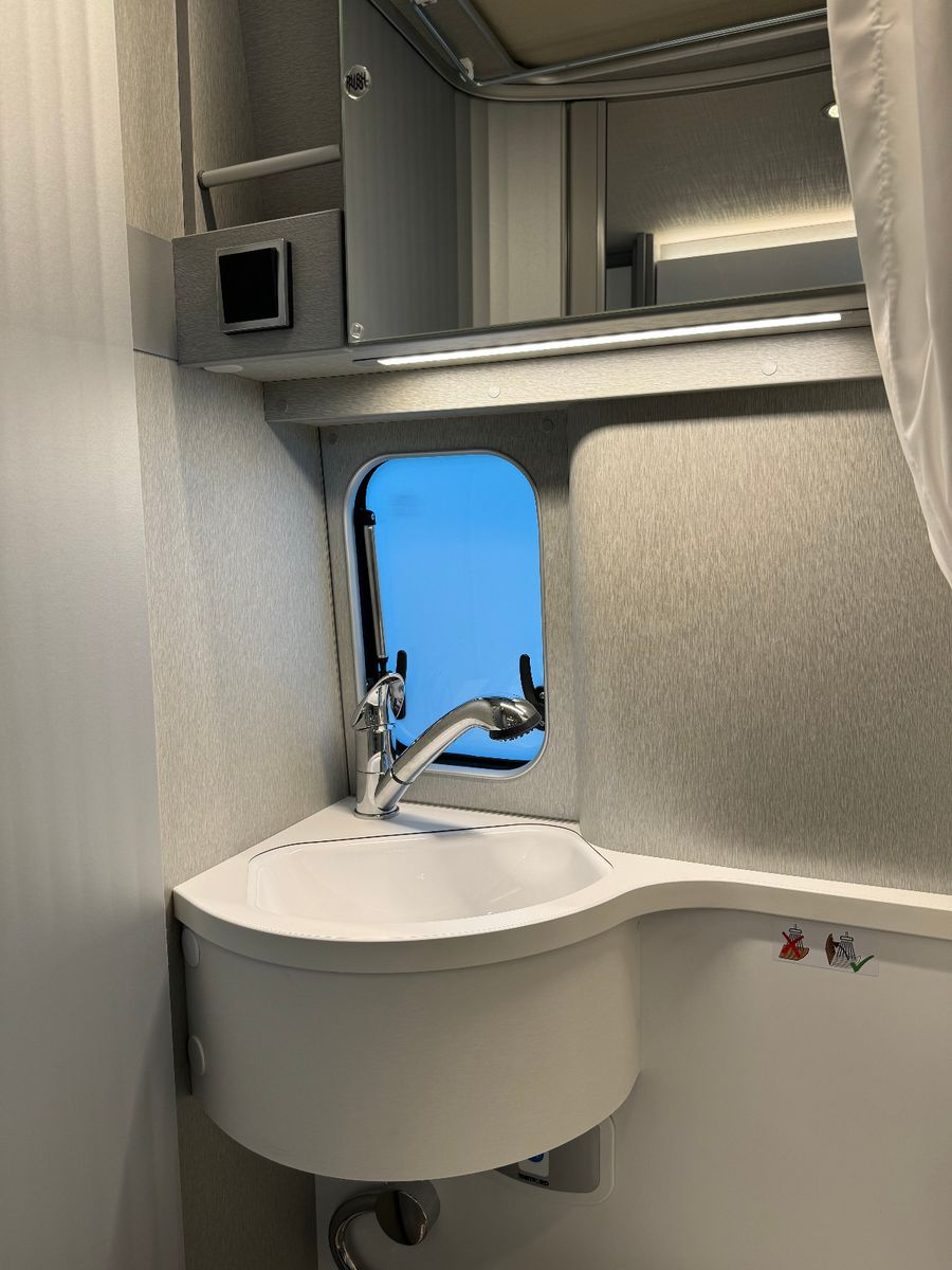 Fahrzeugabbildung HYMER / ERIBA / HYMERCAR Free 540 - MEGA DEAL !