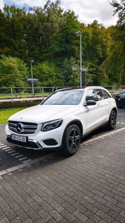 Image of Mercedes-Benz GLC 220