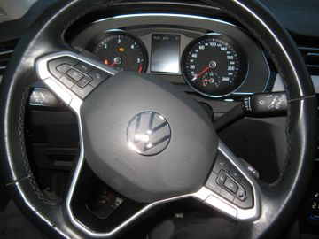 Volkswagen Passat Variant - 12