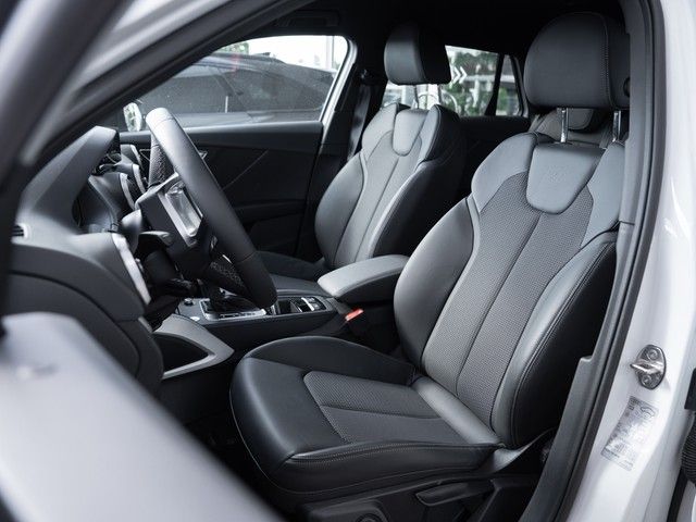 Q2 35 TFSI S line RFK+NAVI+MATRIX