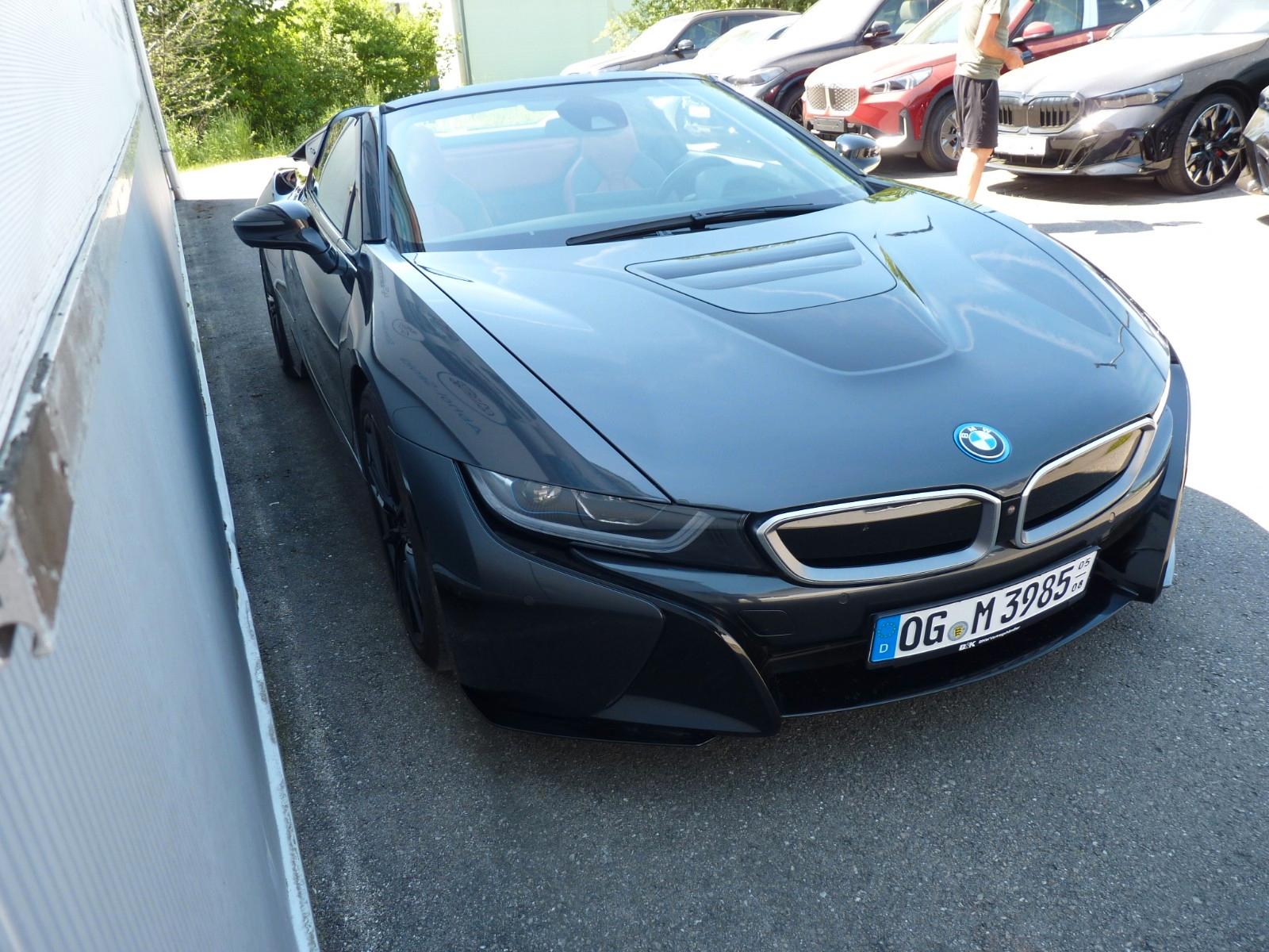 BMW i8 Roadster Laser / H & K / HUD / Voll / Top