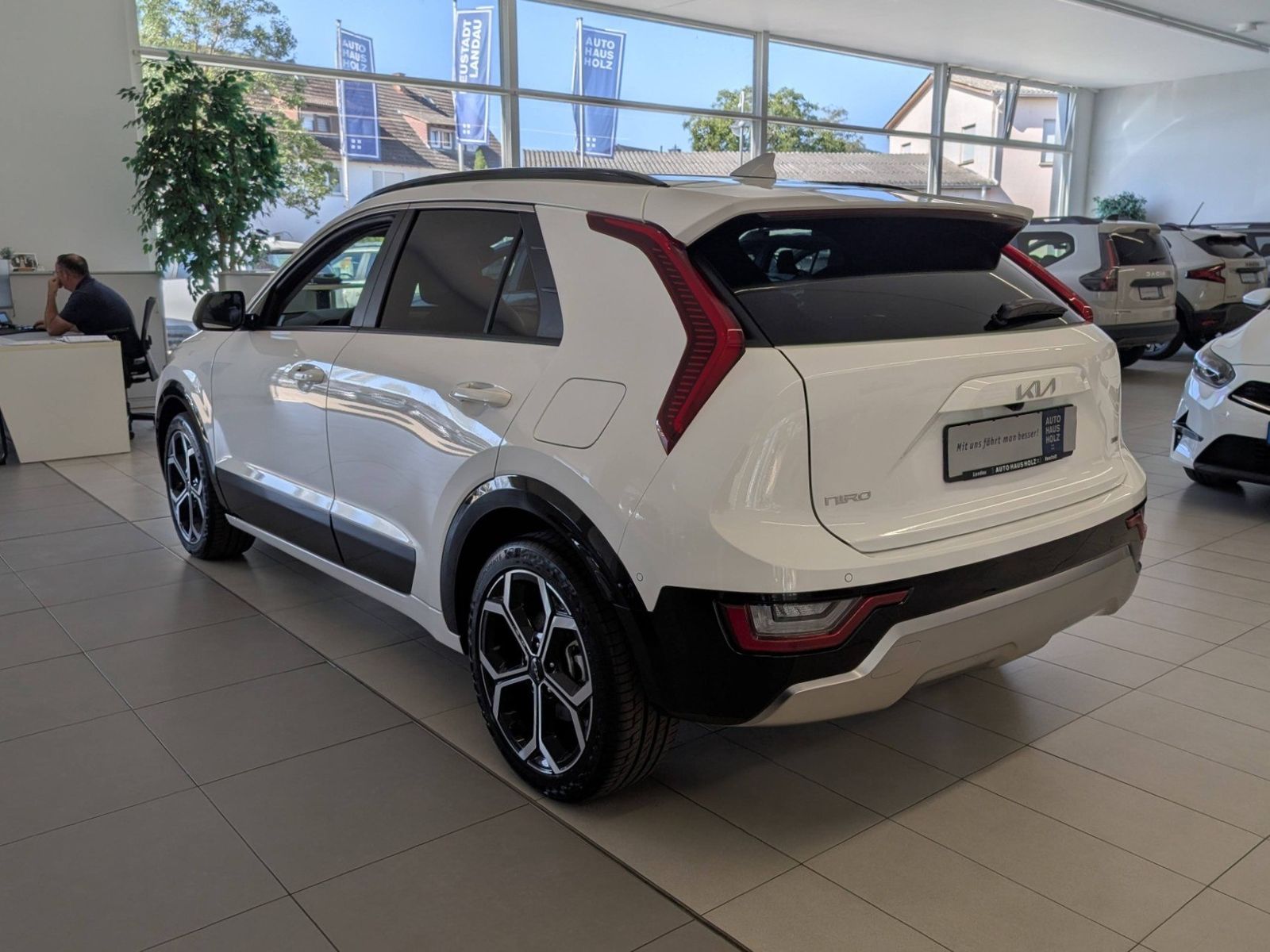 KIA Niro 1.6 HEV 129 DCT6 Spirit Relax 18-Zoll – Bild 2