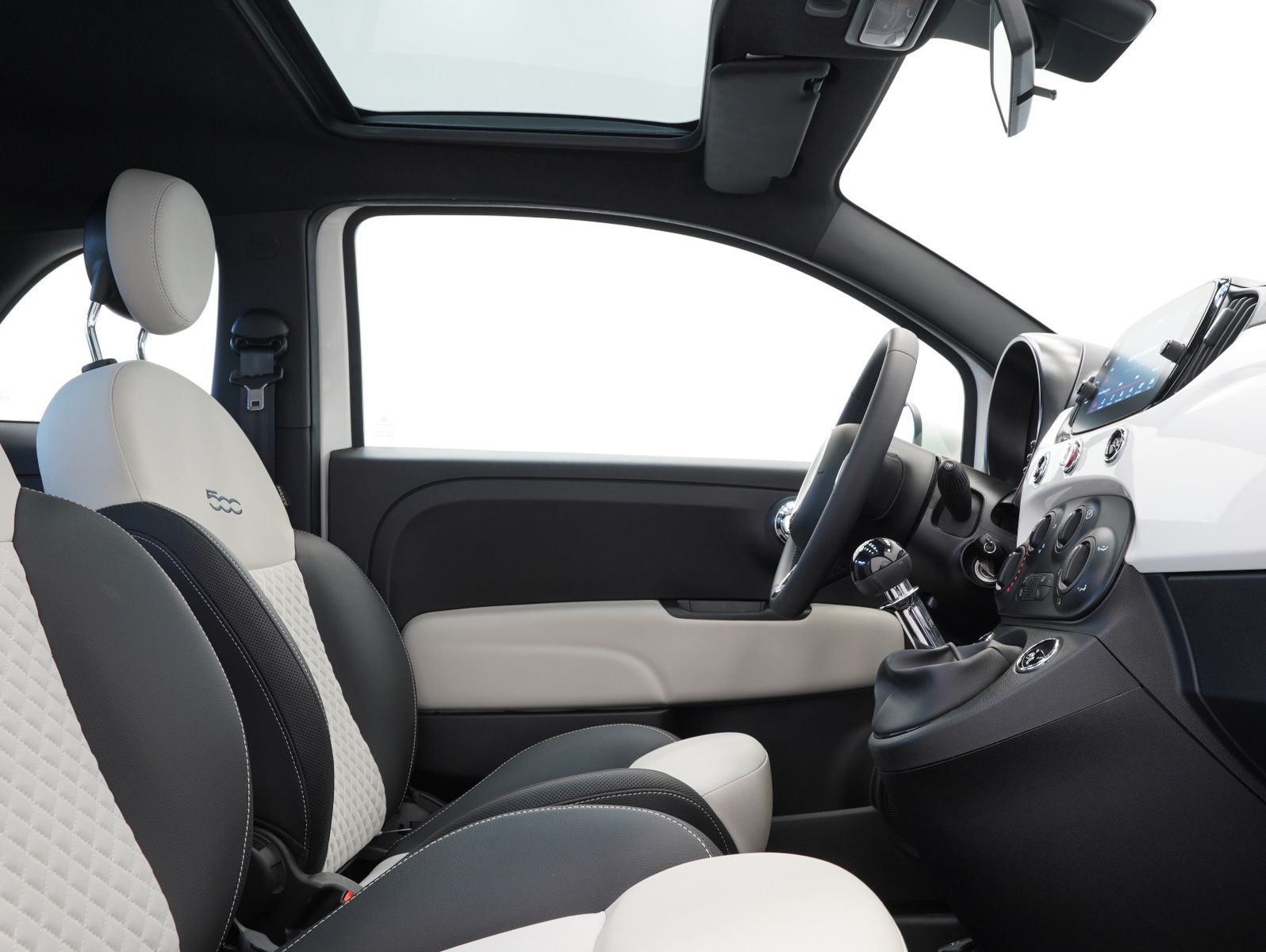 Fahrzeugabbildung Fiat 500 1.0 Mild Hybrid Dolcevita PANORAMA