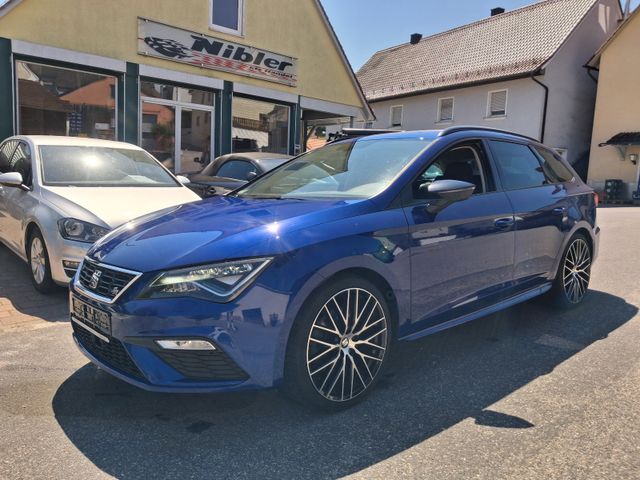 SEAT Leon ST 1.8 TSI FR DSG LED+AHK+TEMPOMAT+LEDER