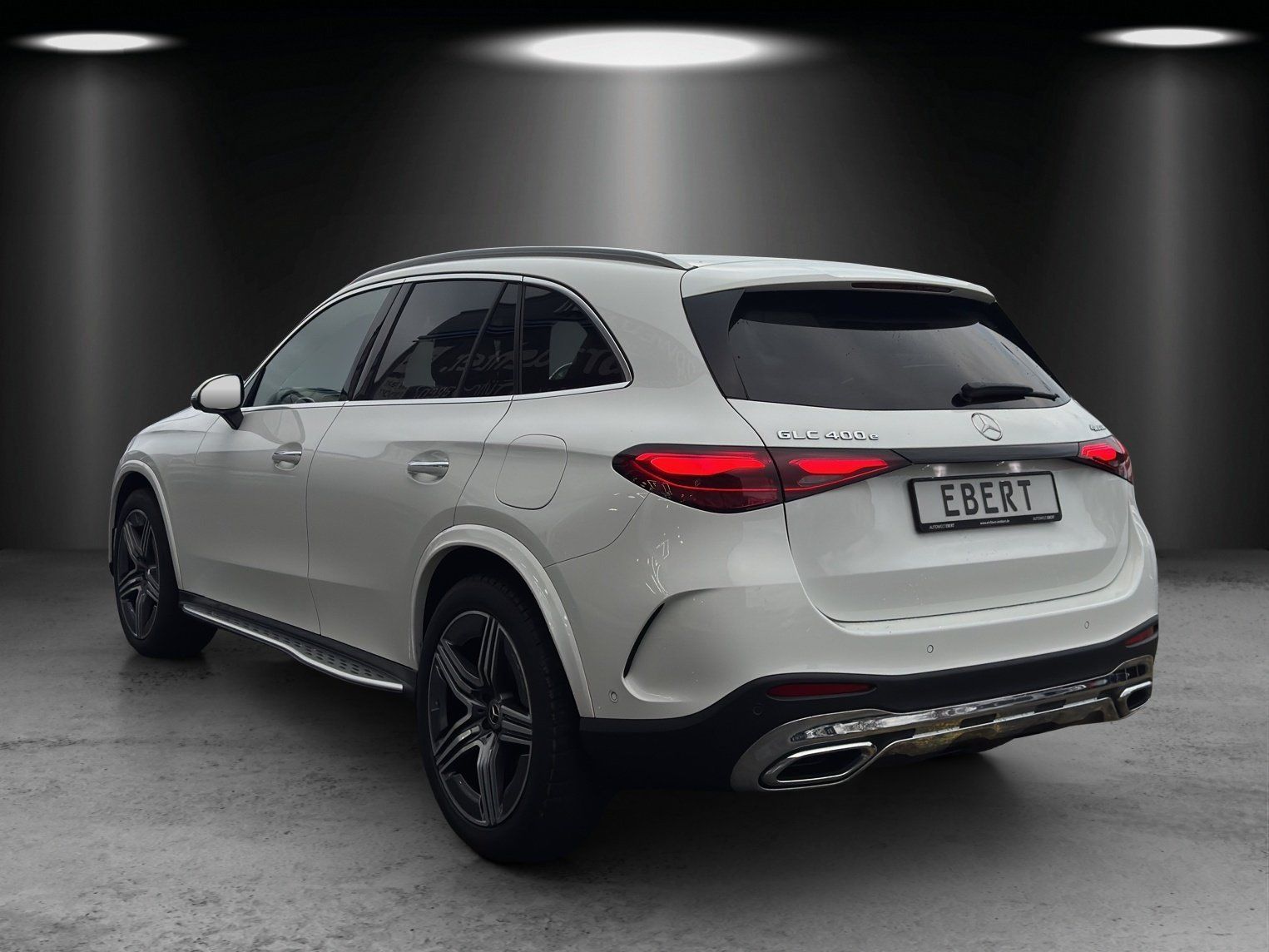 Fahrzeugabbildung Mercedes-Benz GLC 400 e 4MATIC+AMG-Line+AIRMATIC+AHK+DISTRONIC