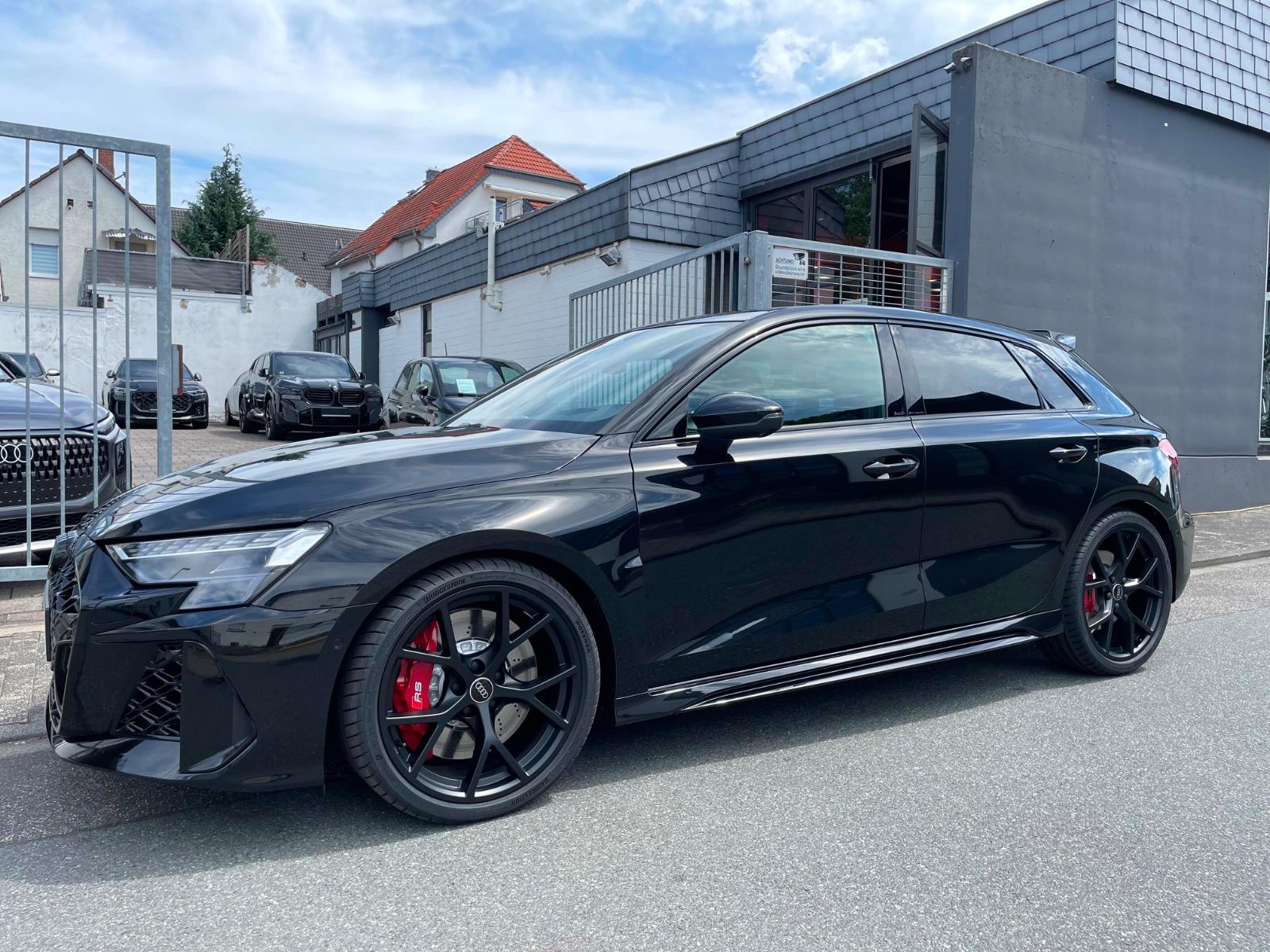 Audi RS3 Sportback |280Km/h|ACC|360°|HUD|Matrix|Carbo