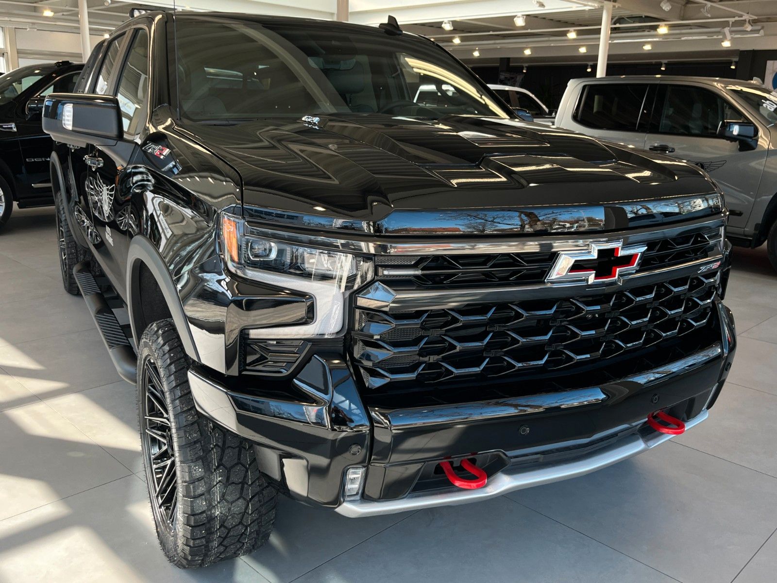 Fahrzeugabbildung Chevrolet Silverado ZR2 V8 6.2*Head-Up*360°*AHK*Bügel