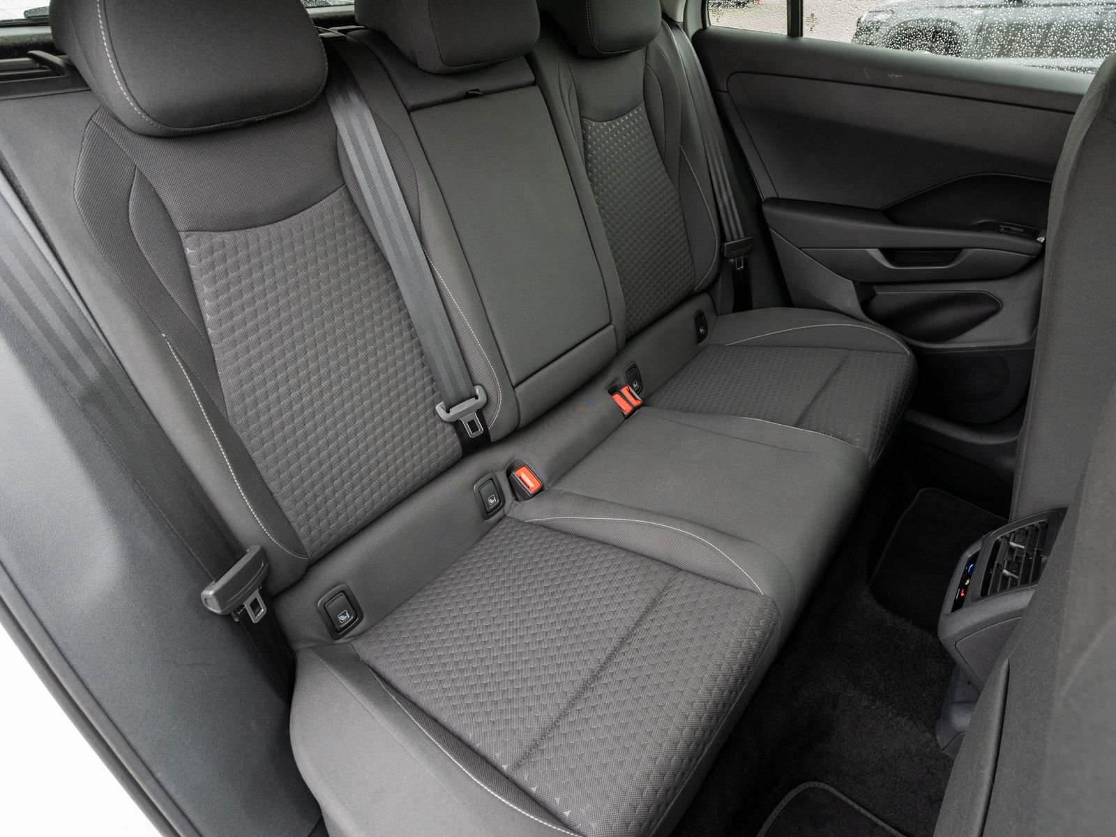 Volkswagen T-Roc - Bild 8