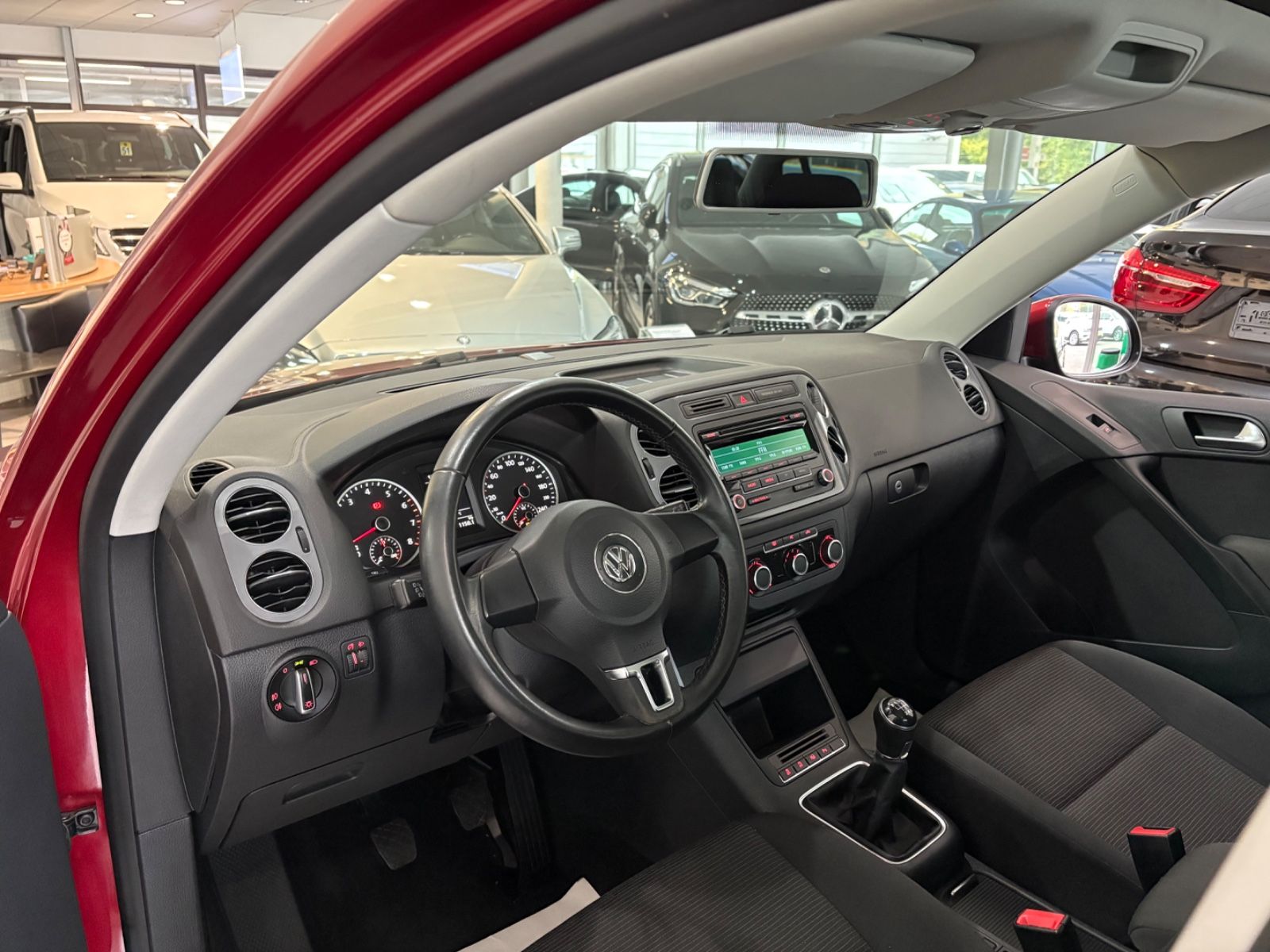 Fahrzeugabbildung Volkswagen Tiguan Trend & Fun BMT *PANORAMADACH*1.HAND*
