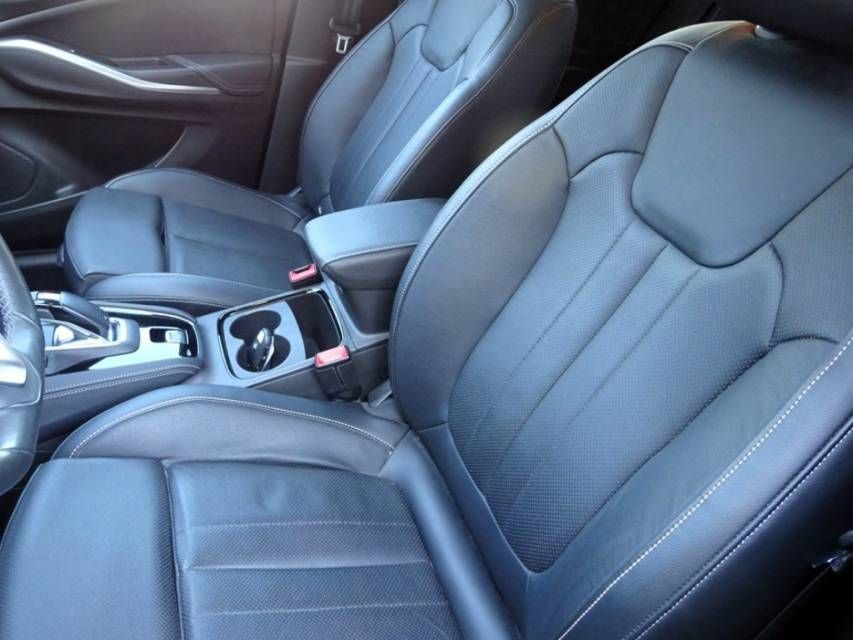 Fahrzeugabbildung Opel Grandland X 1.2 Turbo Ultimate AHK