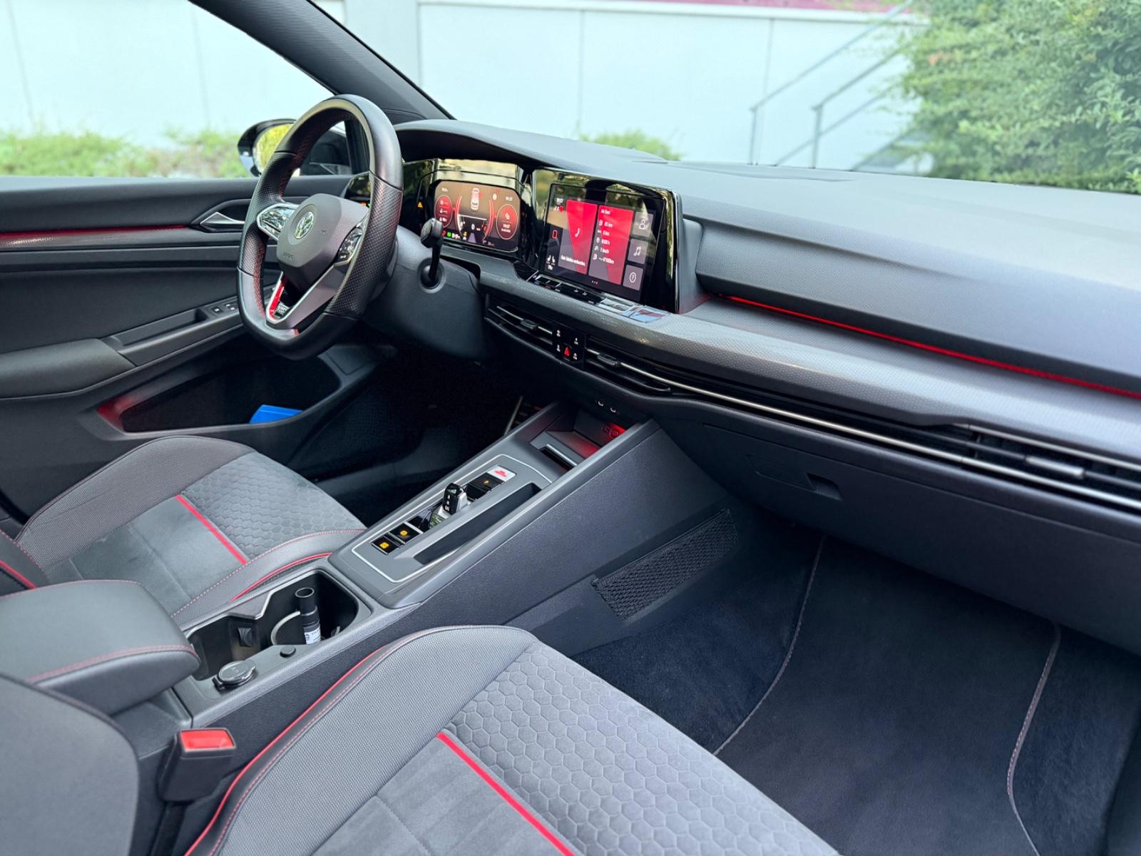 Volkswagen Golf VIII Lim. GTI Clubsport IQ Light 300PS, миниатюра 10
