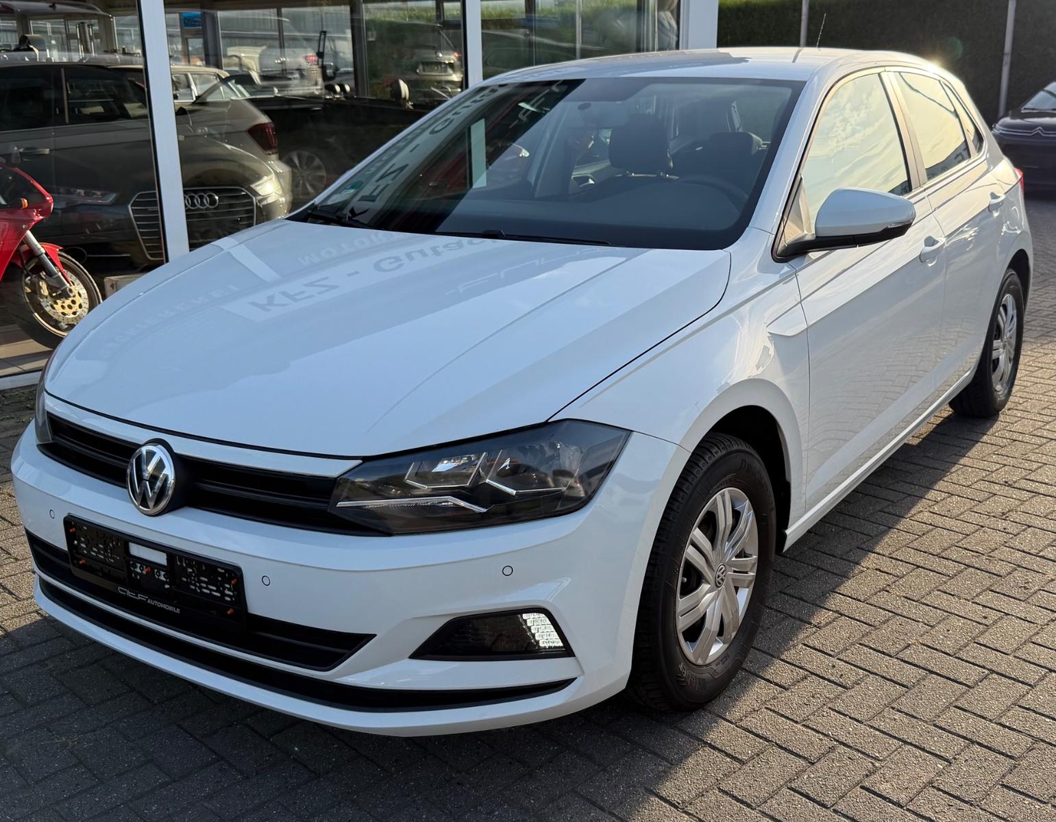 Volkswagen Polo VI Trendline