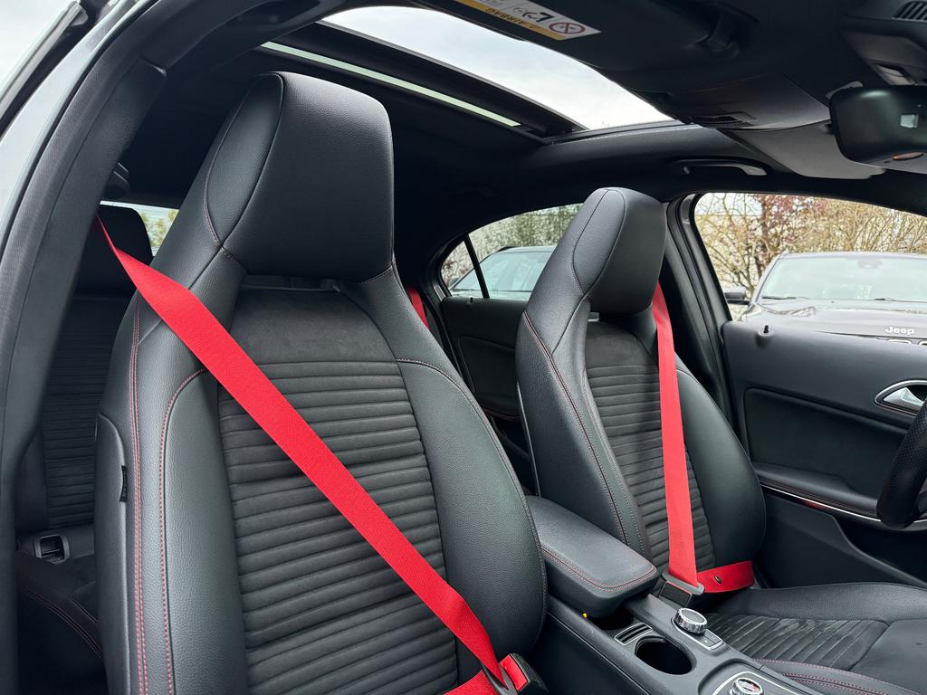 Mercedes-Benz A 45 AMG