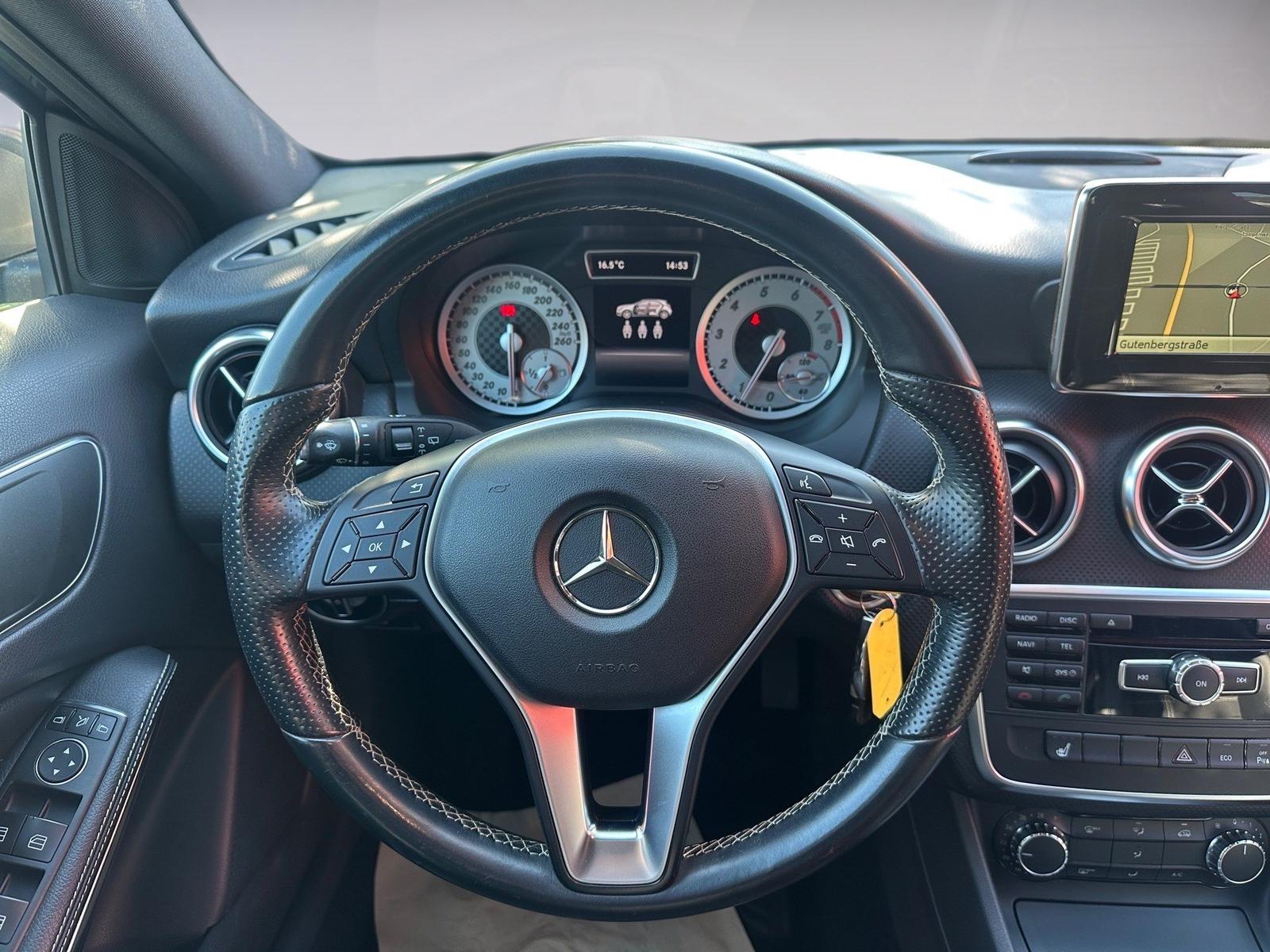 Mercedes-Benz A 180 Xenon*Navi*Sitzhzg*Kamera*Tempomat*AHK*