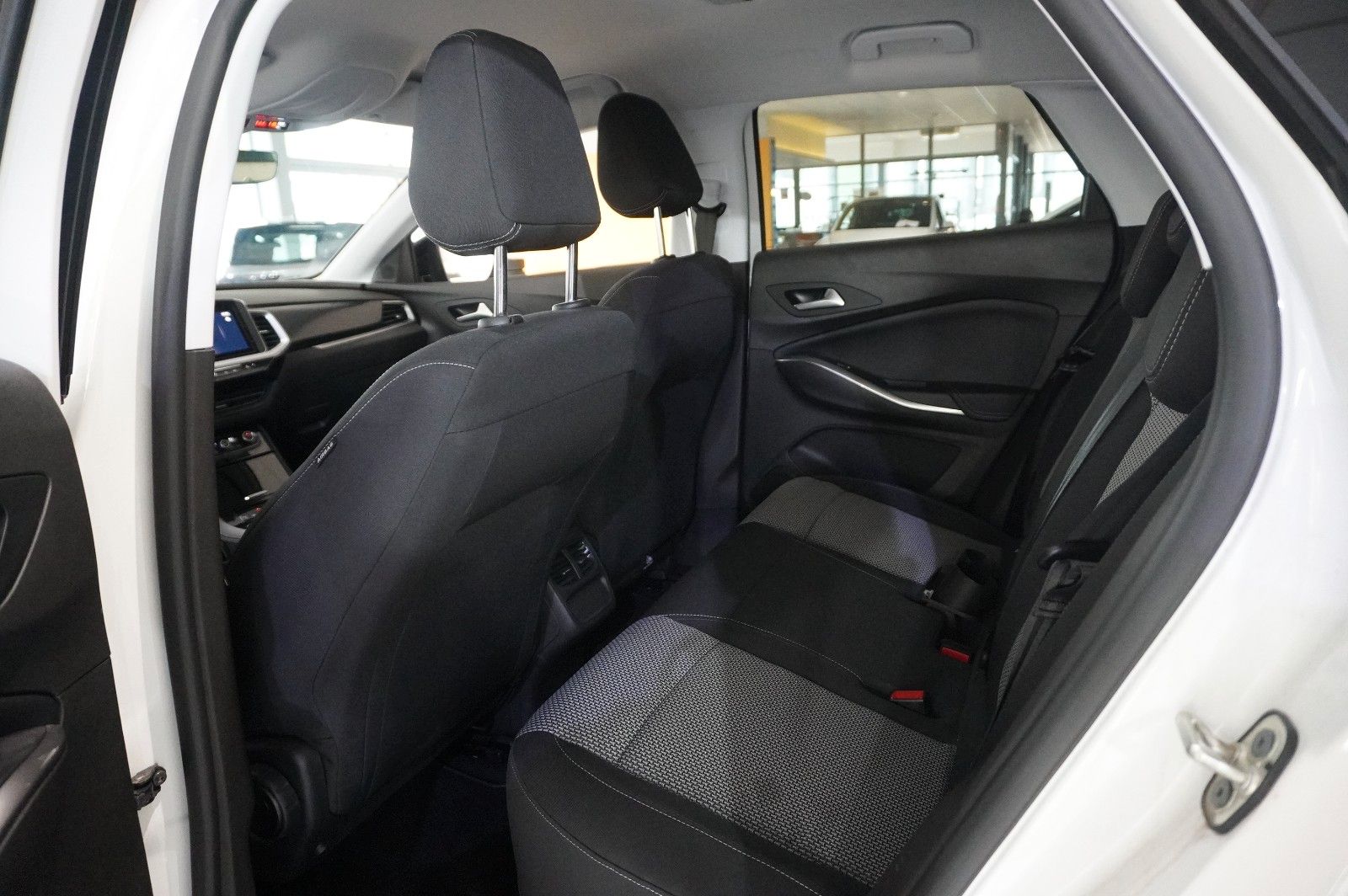 Fahrzeugabbildung Opel Grandland (X) GS LINE 4HYBRID NAVI/KAMERA/AHK