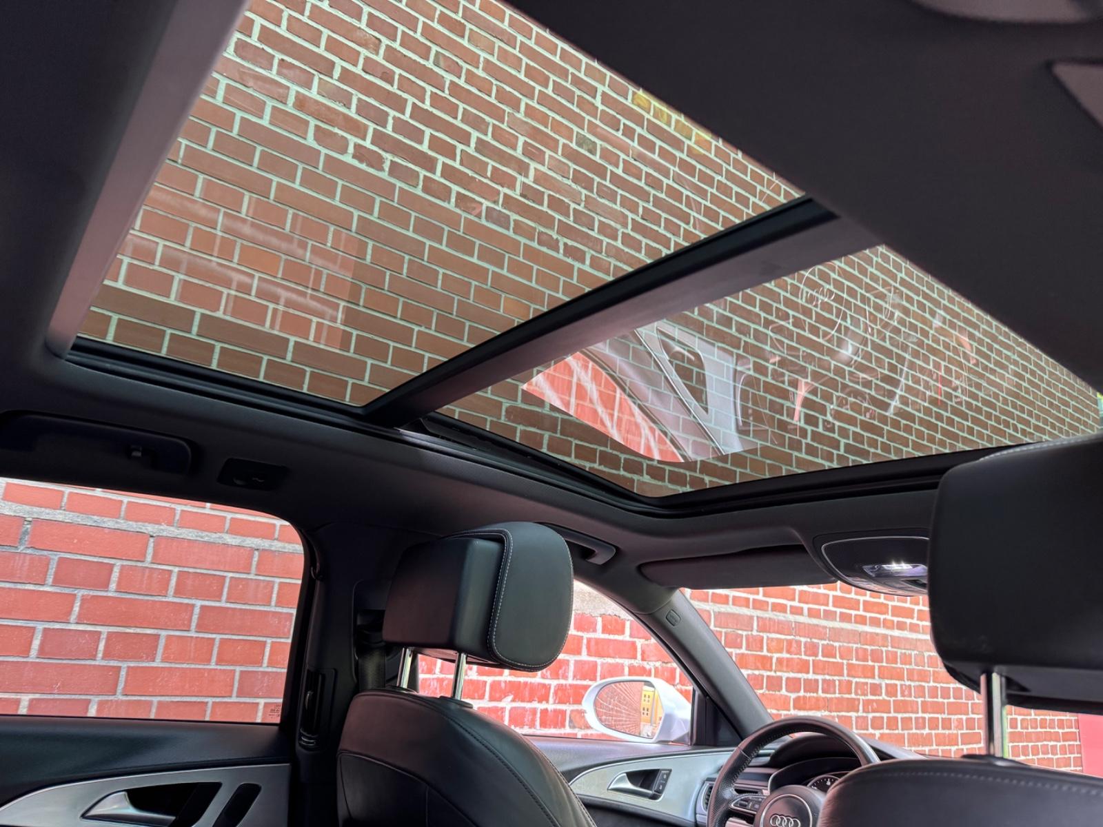 Audi A6 Avant S-line 3.0 TDI 218ch - Toi ouvrant panoramique - Alcantara - Carnet entretien - Pneus toutes saisons - Hayon éléctrique