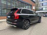 Volvo XC90 B6 AWD Inscription/HUD/Pano/Kamera/7sitzer - Volvo XC90 Gebrauchtwagen in Stuttgart